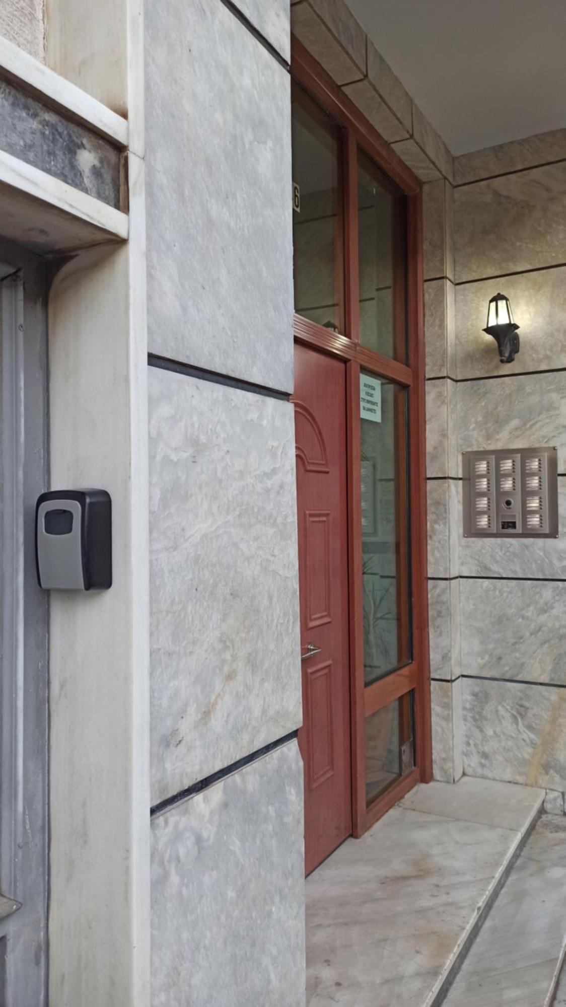 Appartamento Olvios Attiki Metro Atene Esterno foto